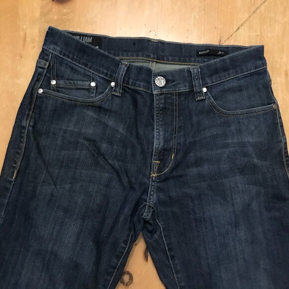 William Rast Men’s Boot Cut Jeans – Size 31x30, Dark Wash Denim (Style 008737) - Picture 3 of 8